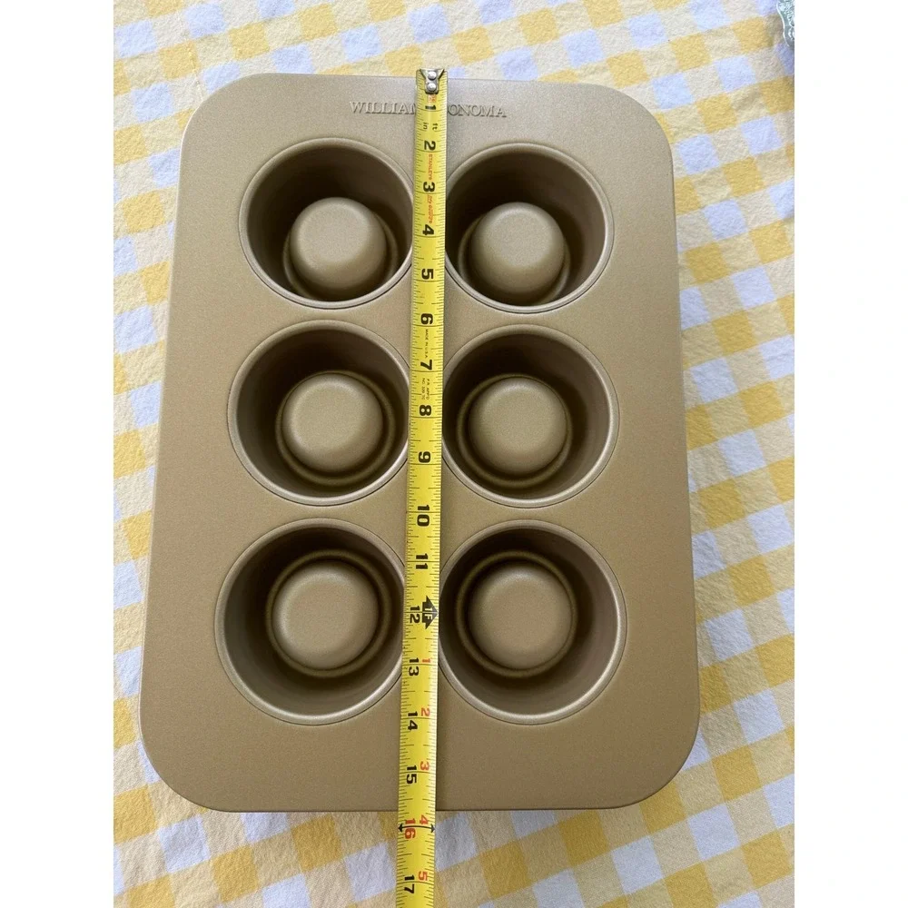 Williams Sonoma Shortcake Pan Goldtouch Pro